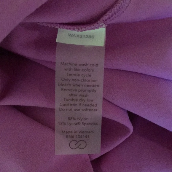 CALIA | Cropped Tank Top - Picture 7 of 7